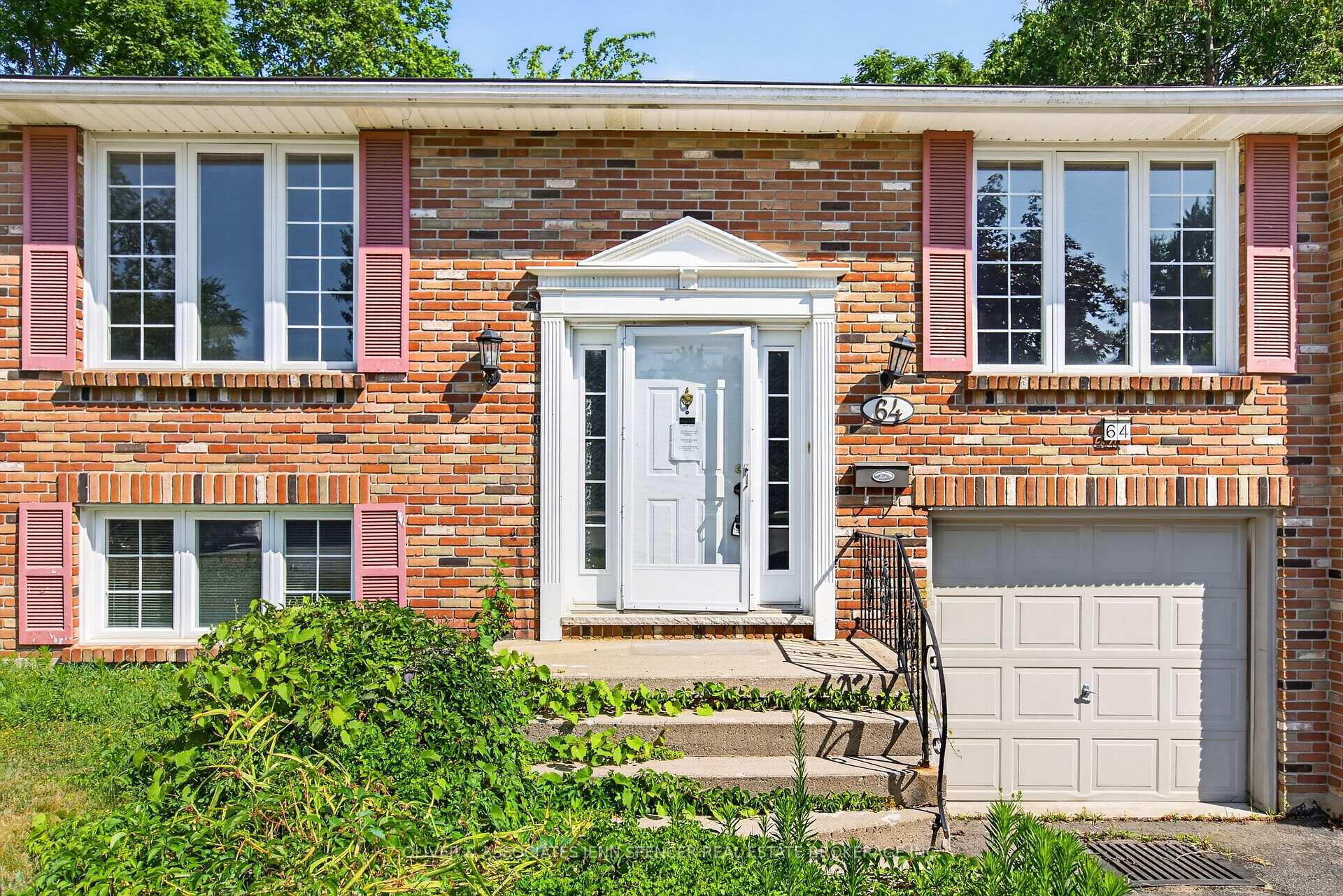 Photo 2 of 64 Nathaniel Court, London, North G — HOMEH