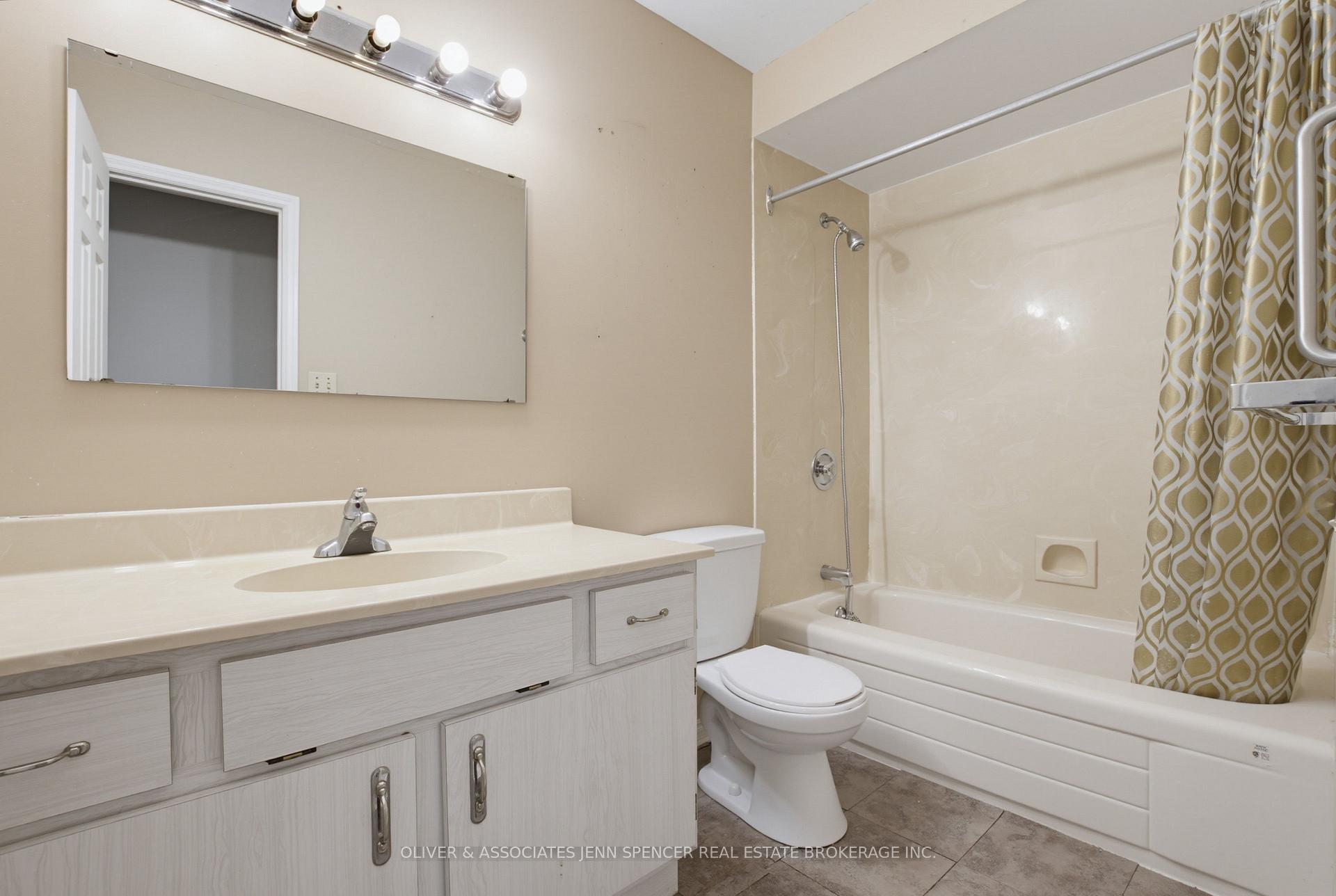 Photo 17 of 64 Nathaniel Court, London, North G — HOMEH