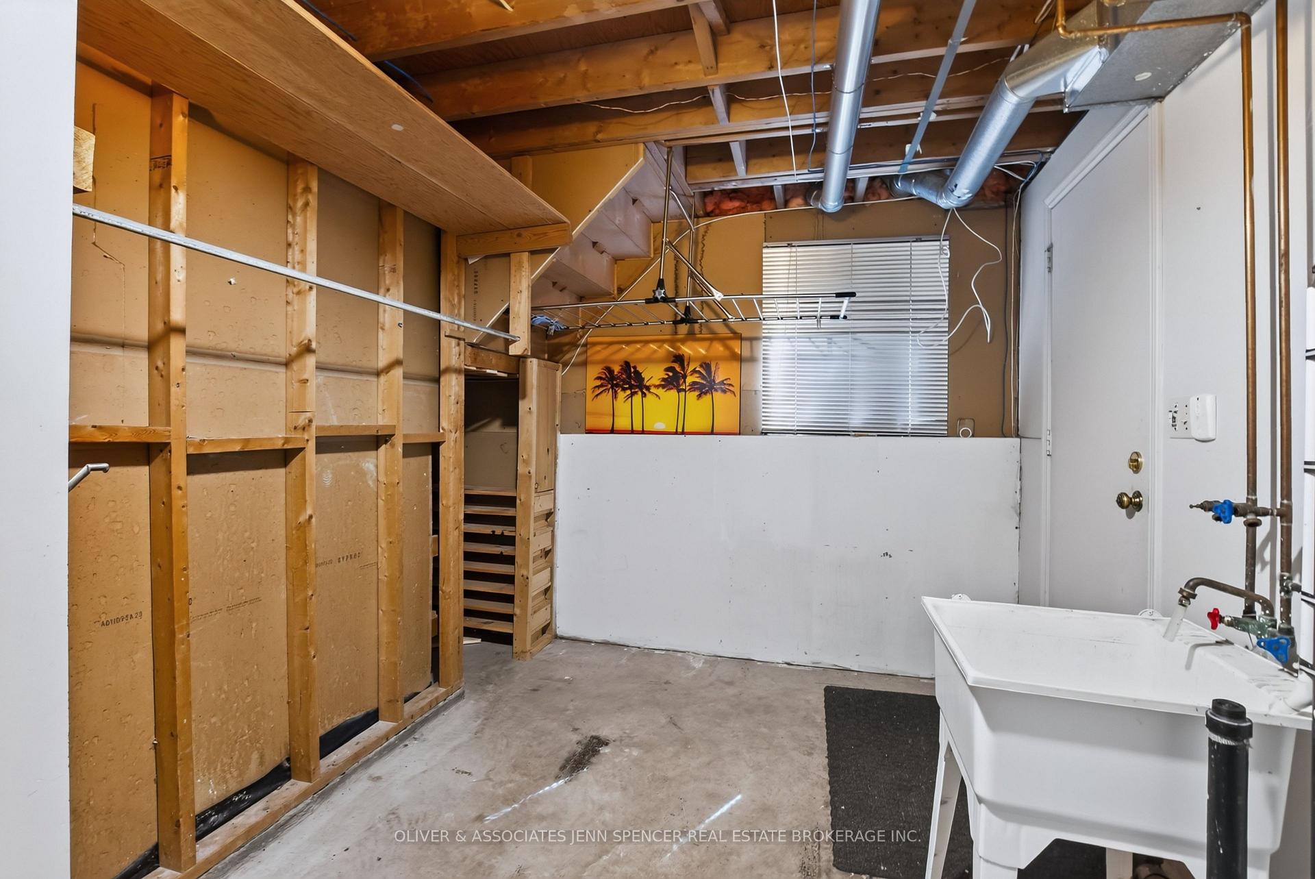 Photo 32 of 64 Nathaniel Court, London, North G — HOMEH