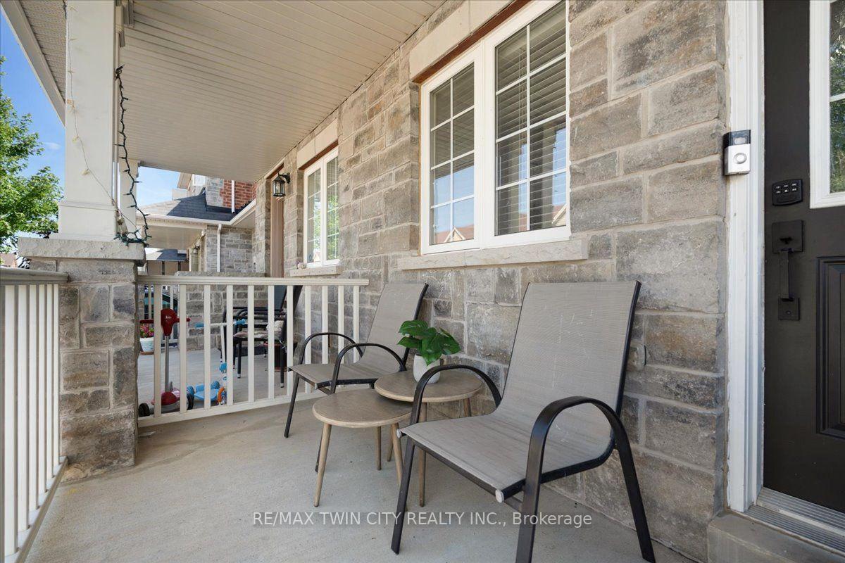 Photo 2 of 655 Murray Meadows Place, Milton, Clarke — HOMEH