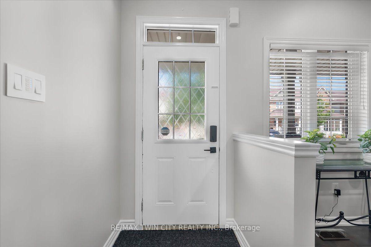 Photo 3 of 655 Murray Meadows Place, Milton, Clarke — HOMEH
