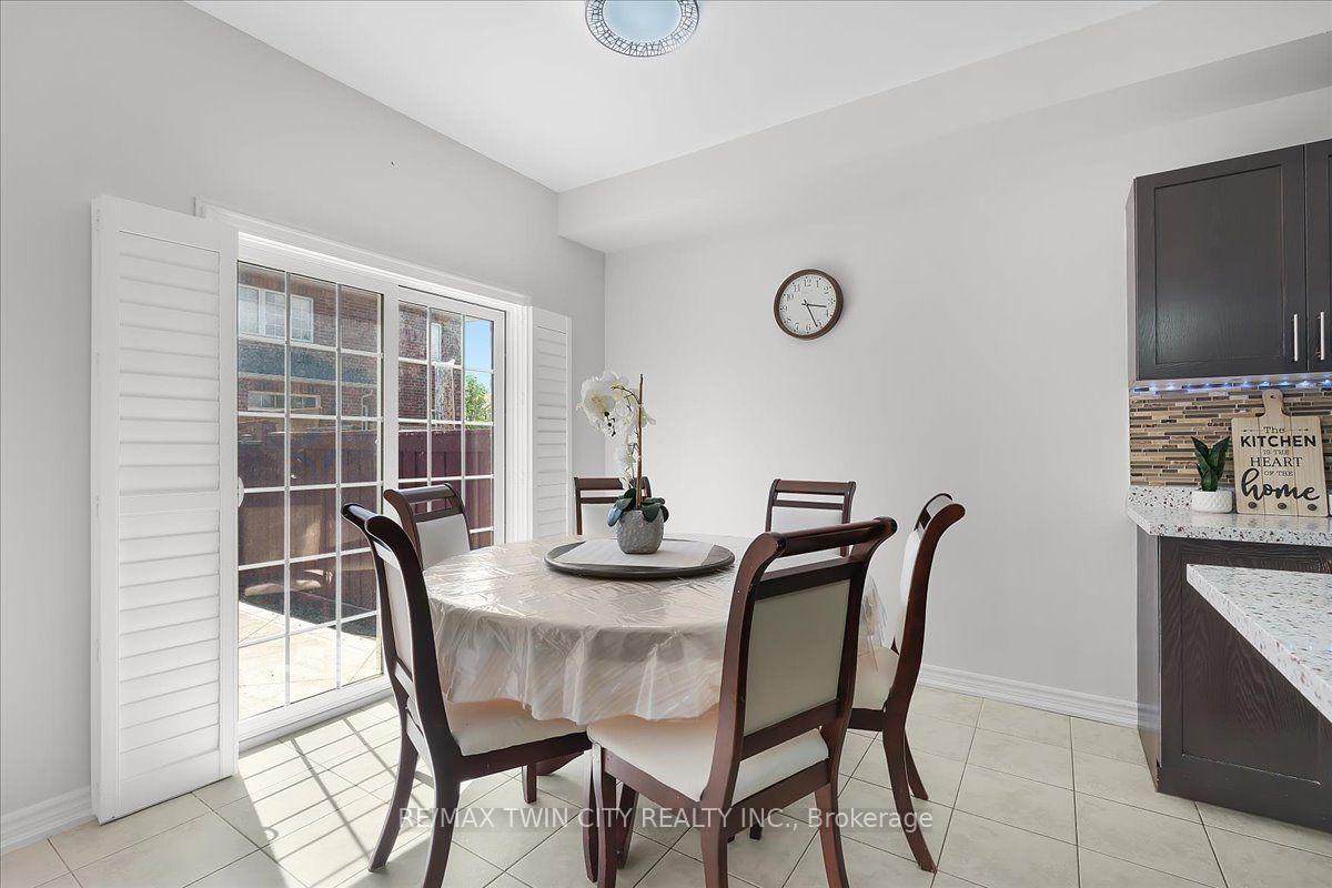 Photo 15 of 655 Murray Meadows Place, Milton, Clarke — HOMEH