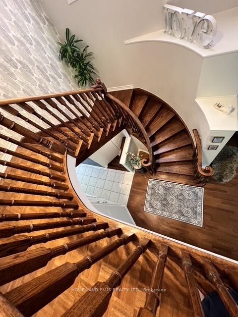 Photo 20 of 48 Langhorst Crescent, Richmond Hill, Jefferson — HOMEH