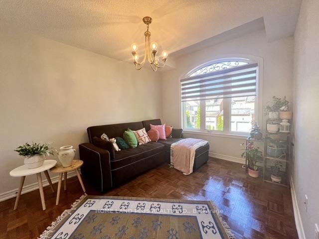 Photo 30 of 48 Langhorst Crescent, Richmond Hill, Jefferson — HOMEH
