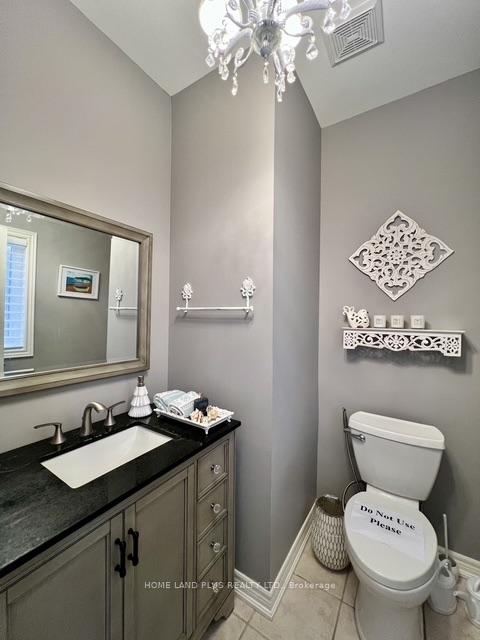 Photo 36 of 48 Langhorst Crescent, Richmond Hill, Jefferson — HOMEH