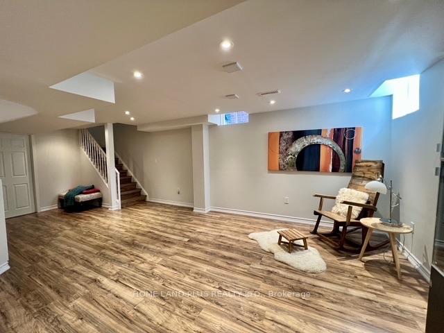 Photo 40 of 48 Langhorst Crescent, Richmond Hill, Jefferson — HOMEH