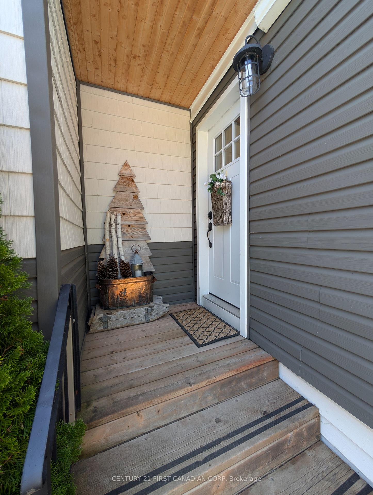 Photo 3 of 28- 79681 Bluewater Highway, Central Huron, Goderich — HOMEH