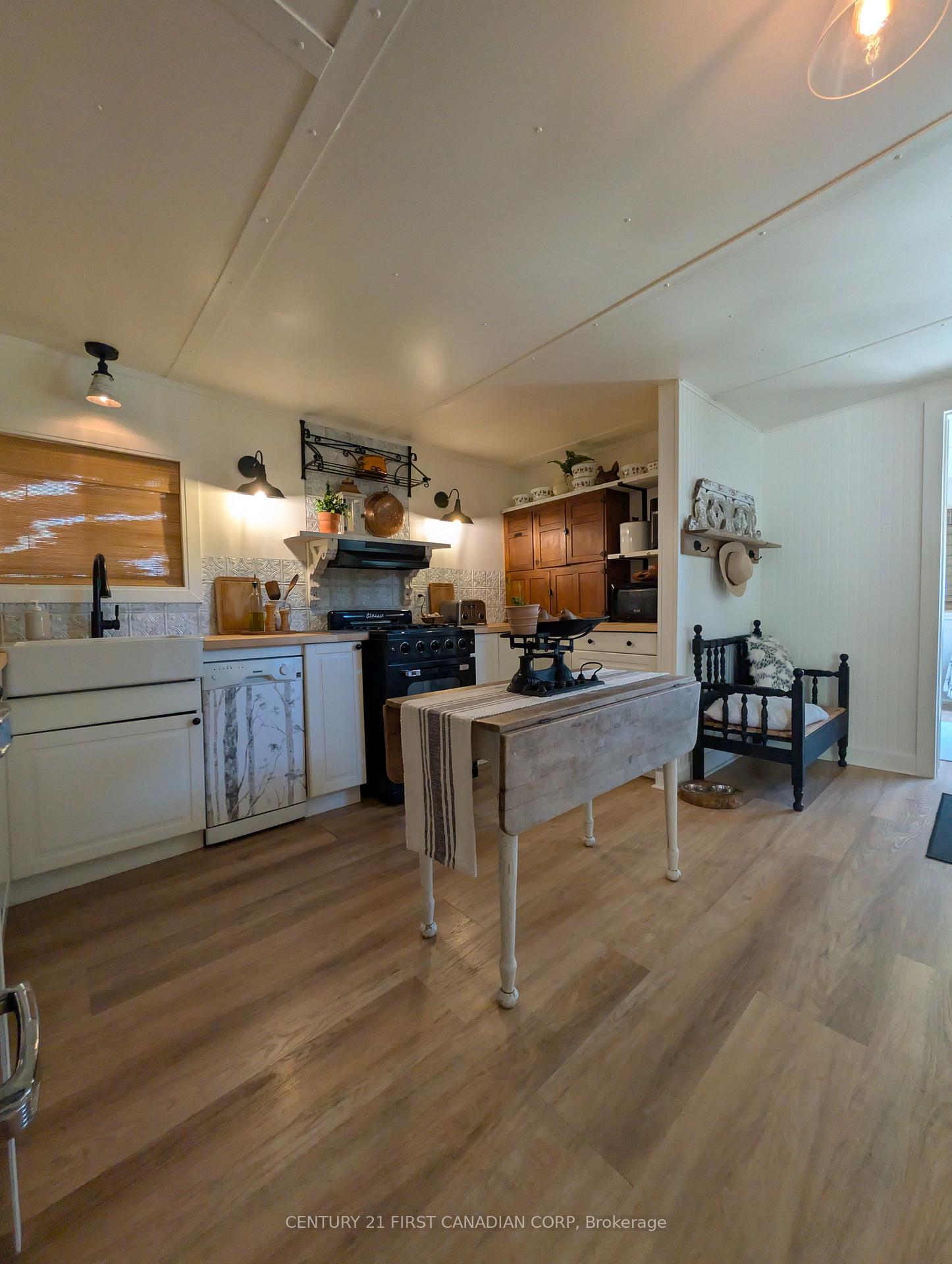 Photo 5 of 28- 79681 Bluewater Highway, Central Huron, Goderich — HOMEH
