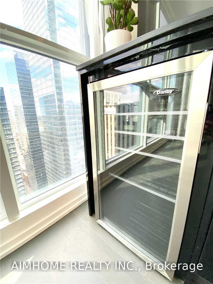 Photo 16 of Unit 3903, 70 Temperance Street, Toronto, Bay Street Corridor — HOMEH