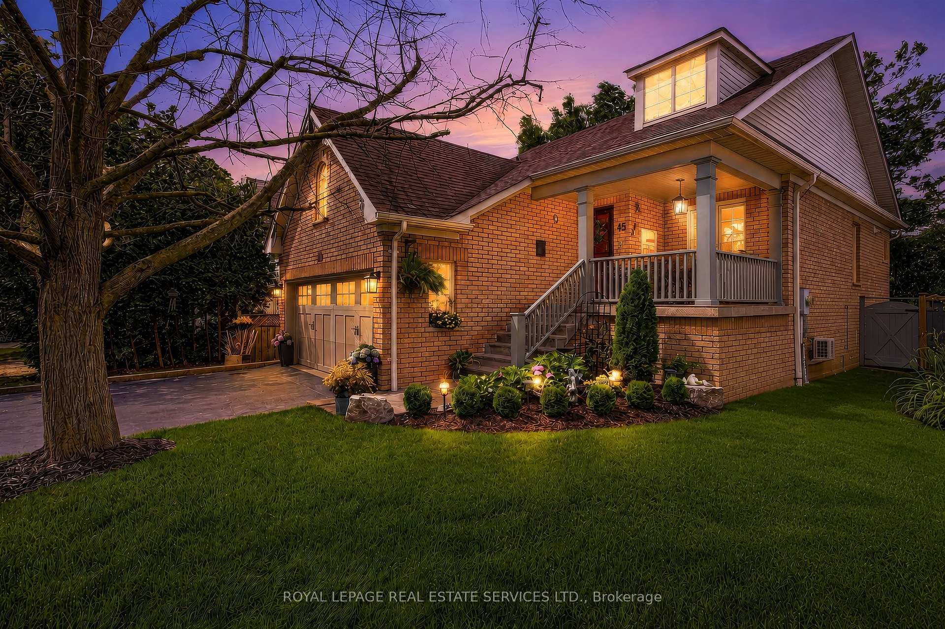 Photo 2 of 45 Rosemarie Crescent, Whitby, Brooklin — HOMEH