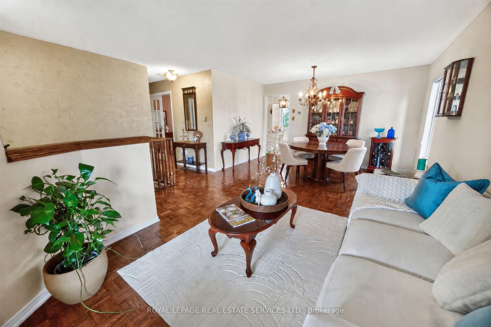 Photo 9 of 45 Rosemarie Crescent, Whitby, Brooklin — HOMEH