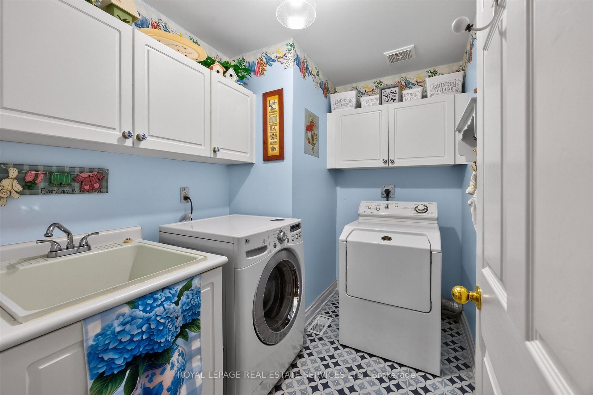Photo 19 of 45 Rosemarie Crescent, Whitby, Brooklin — HOMEH