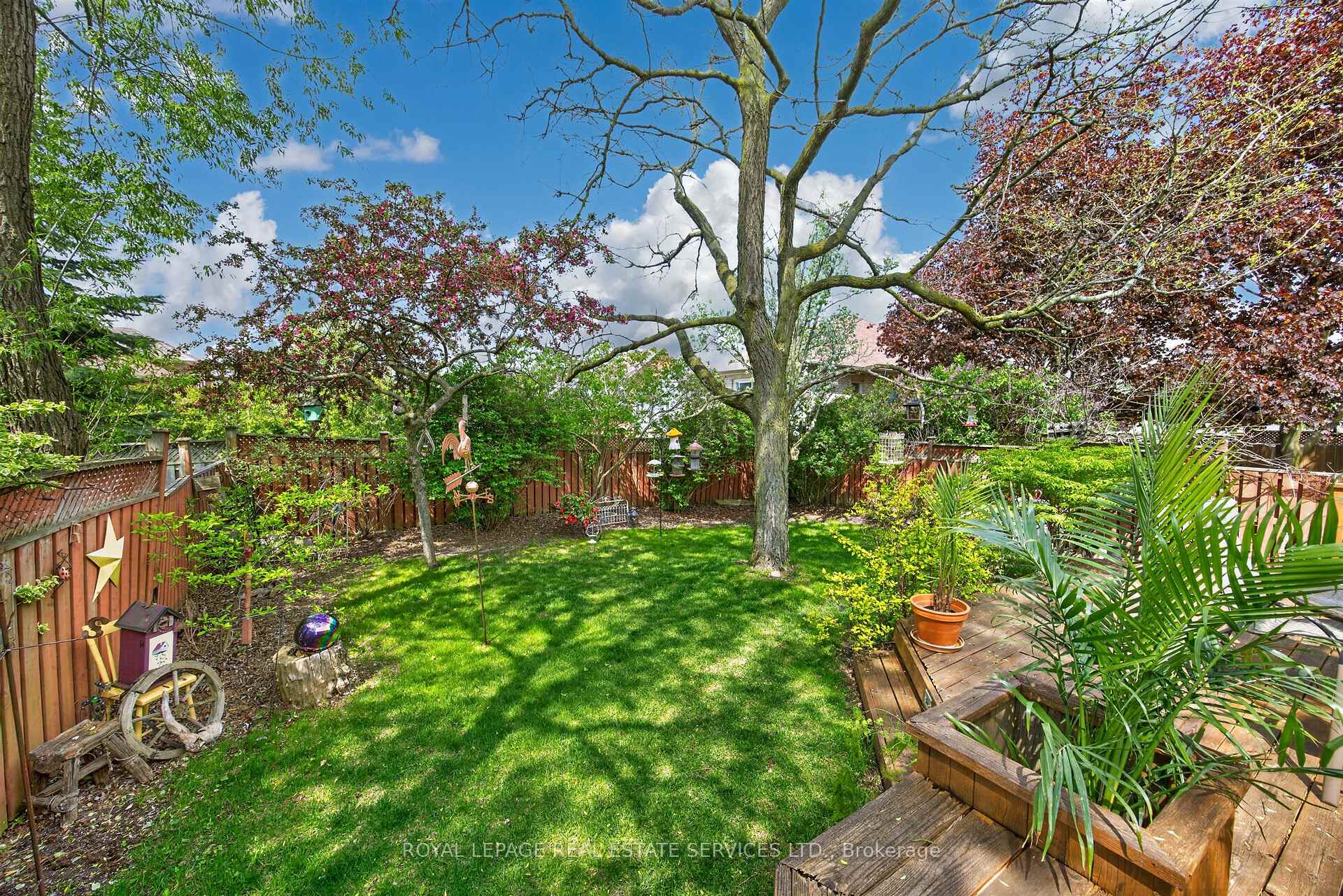 Photo 39 of 45 Rosemarie Crescent, Whitby, Brooklin — HOMEH
