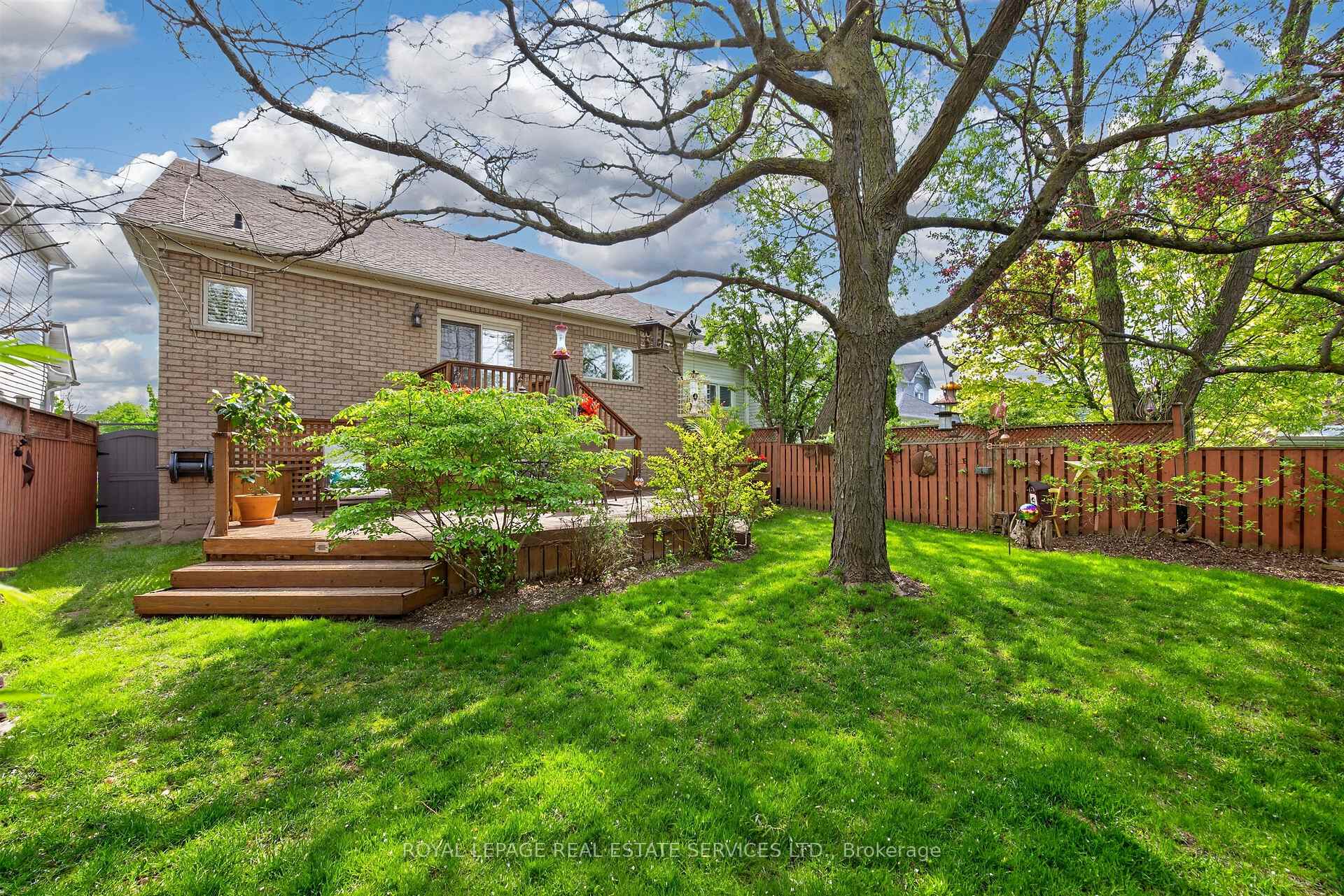 Photo 40 of 45 Rosemarie Crescent, Whitby, Brooklin — HOMEH