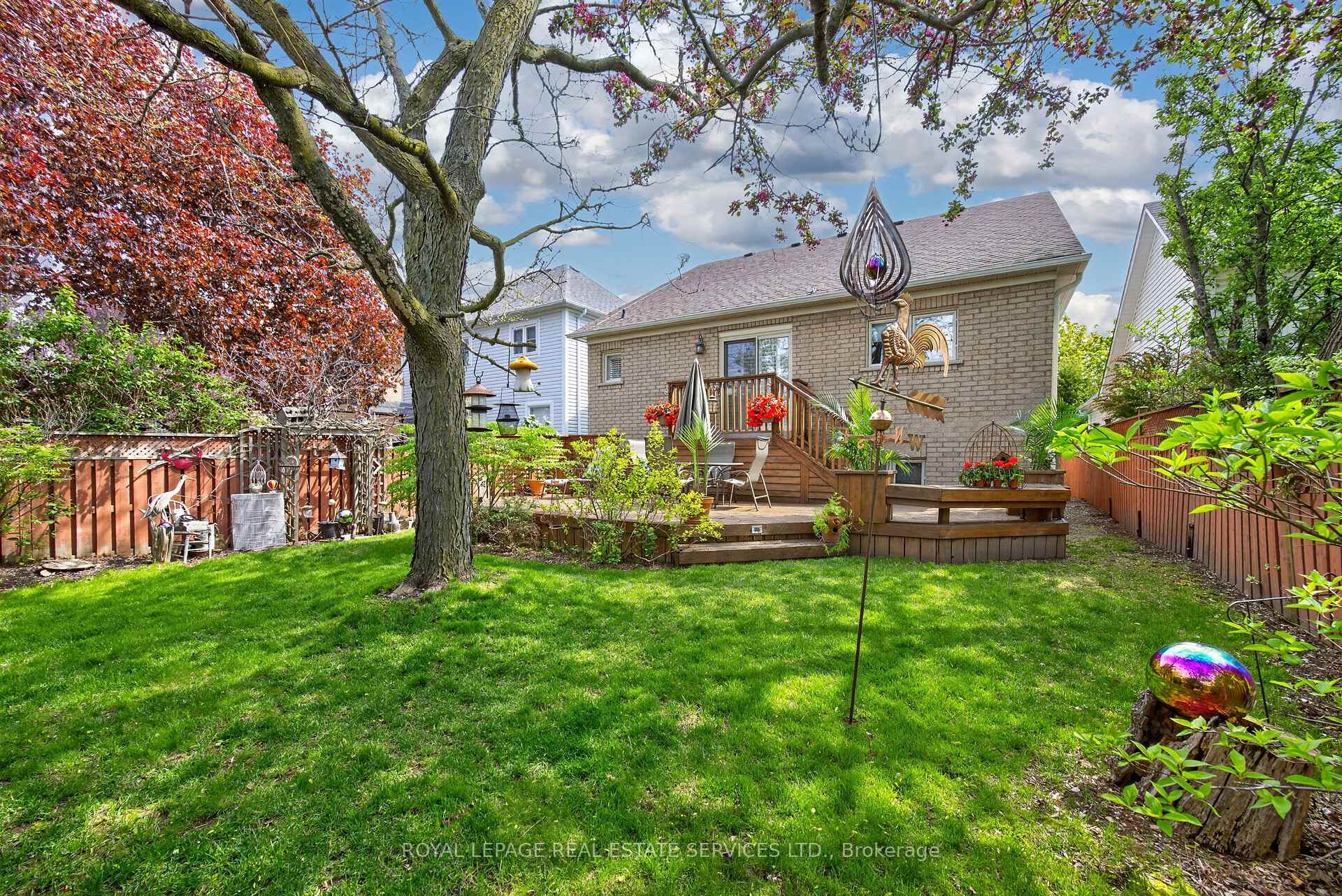 Photo 41 of 45 Rosemarie Crescent, Whitby, Brooklin — HOMEH