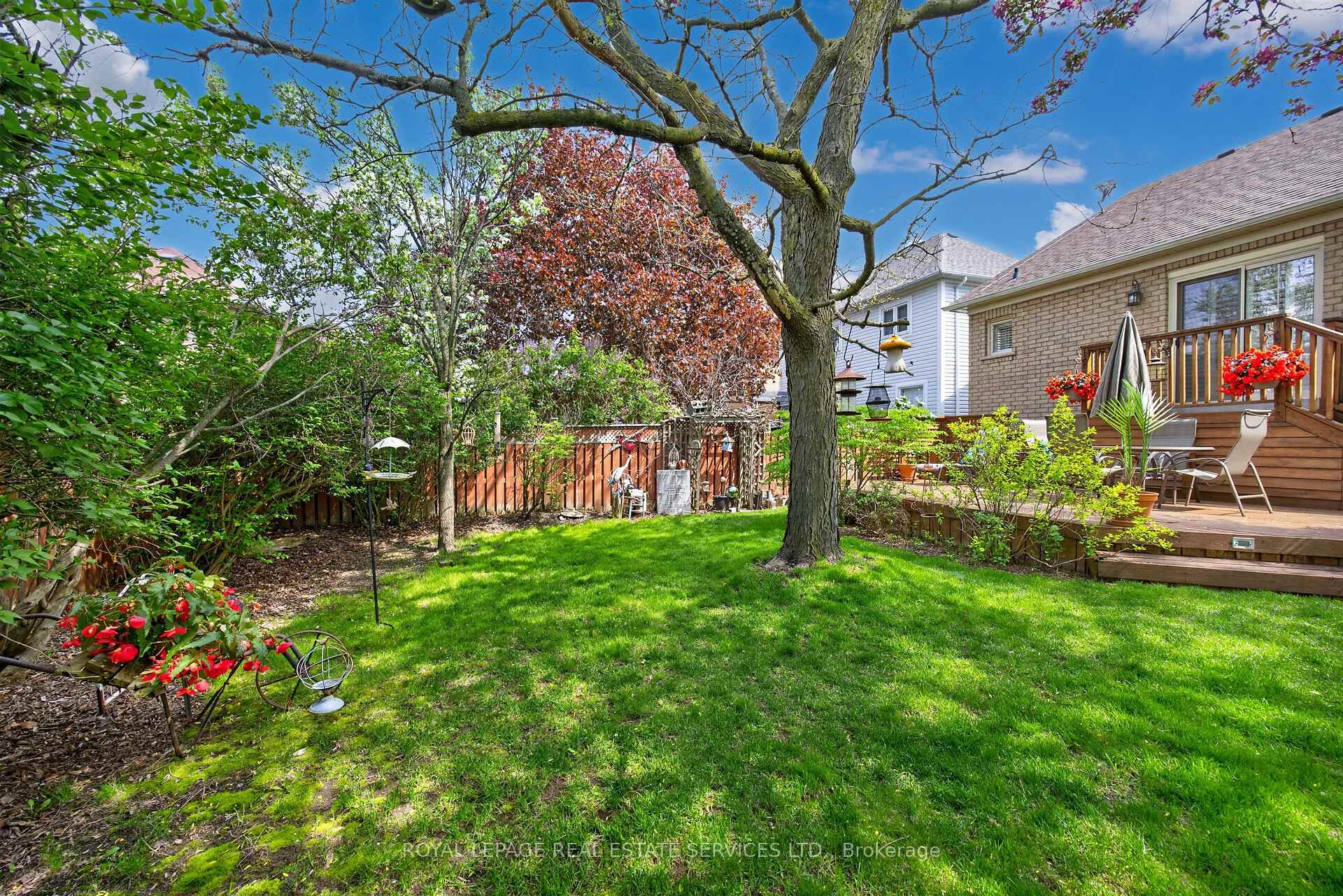Photo 42 of 45 Rosemarie Crescent, Whitby, Brooklin — HOMEH