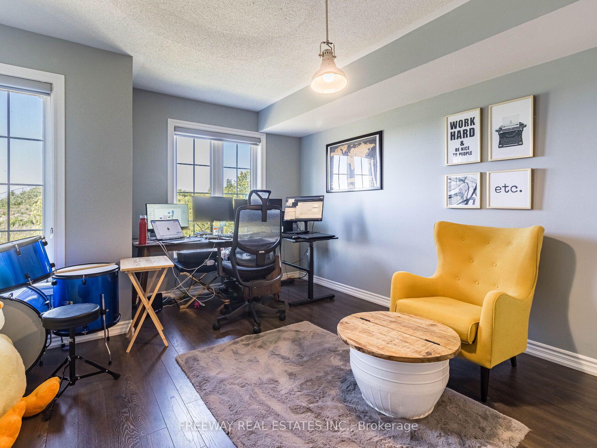 Photo 4 of 46 Miami Grove, Brampton, Heart Lake East — HOMEH
