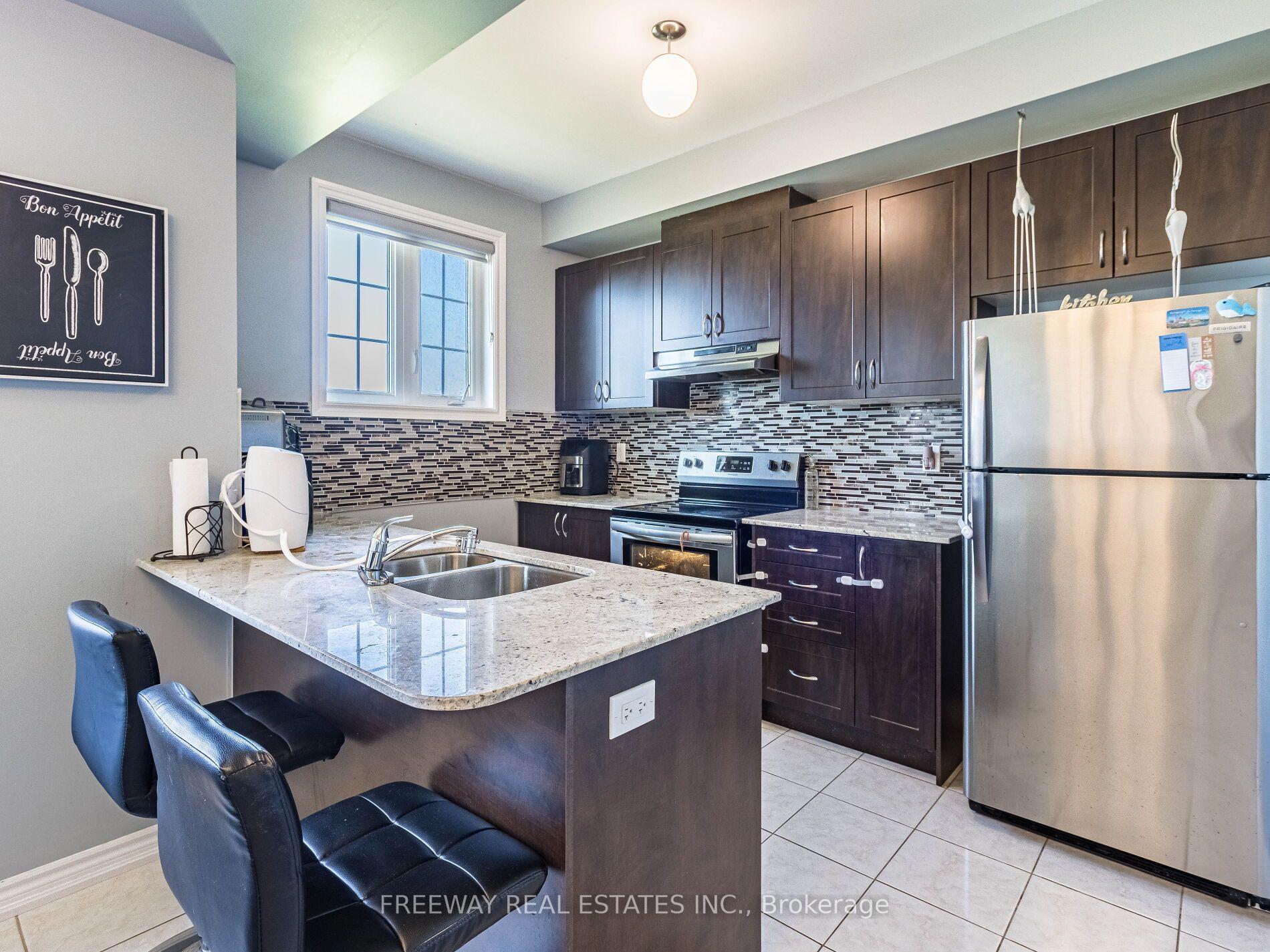 Photo 7 of 46 Miami Grove, Brampton, Heart Lake East — HOMEH