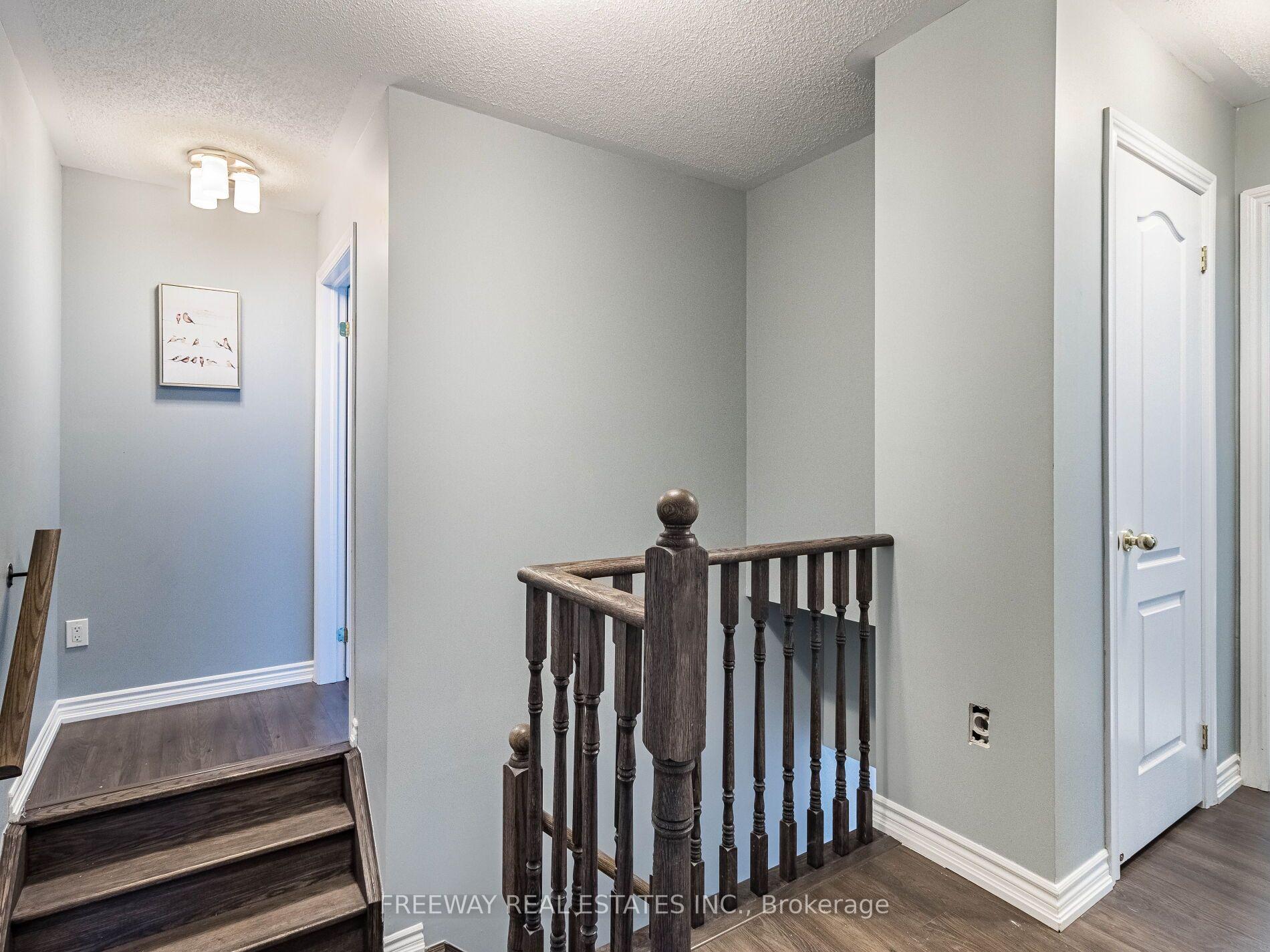 Photo 12 of 46 Miami Grove, Brampton, Heart Lake East — HOMEH