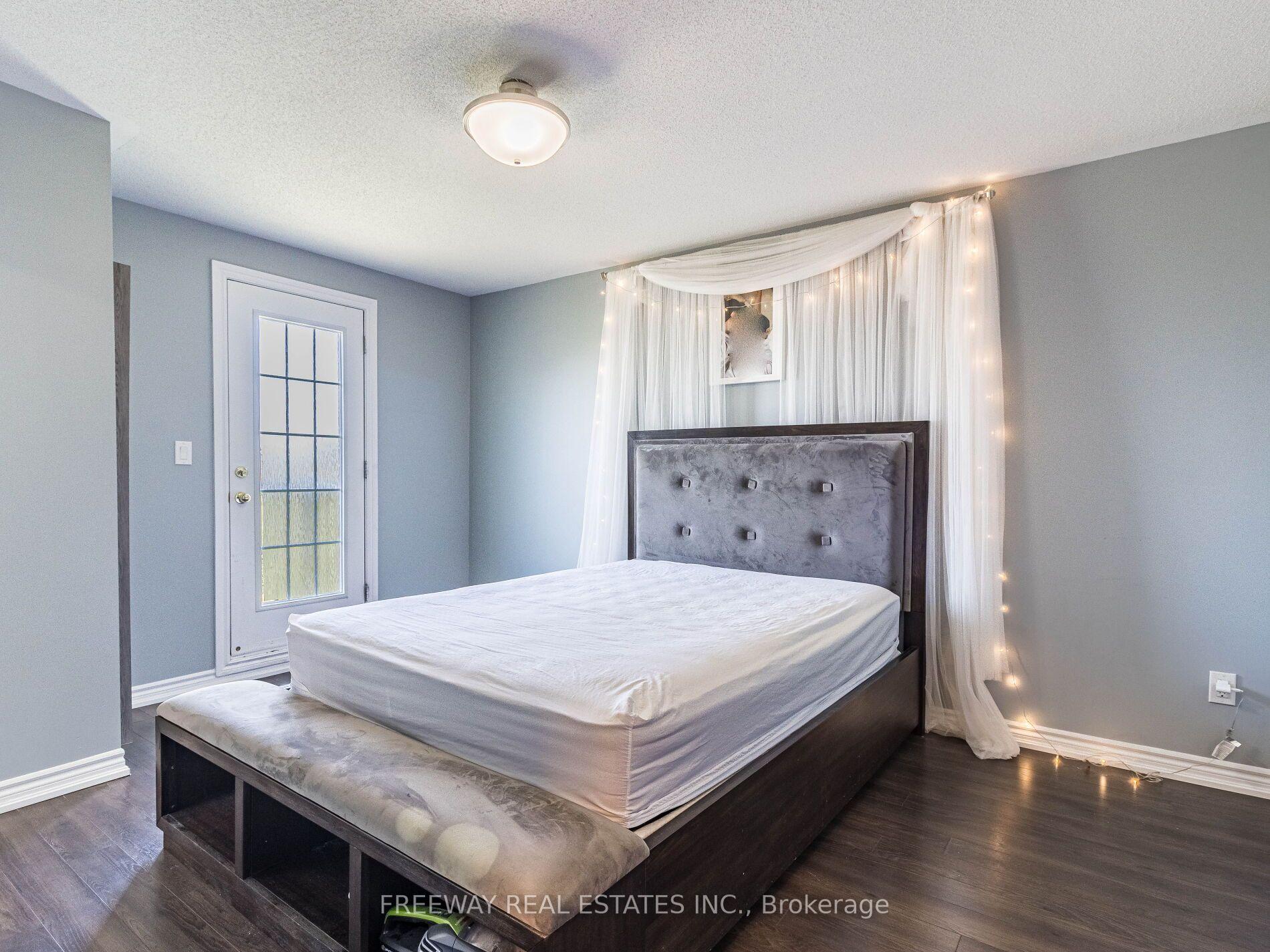 Photo 13 of 46 Miami Grove, Brampton, Heart Lake East — HOMEH