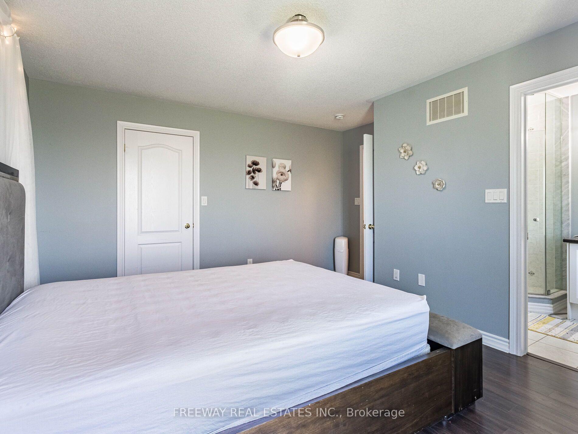 Photo 14 of 46 Miami Grove, Brampton, Heart Lake East — HOMEH