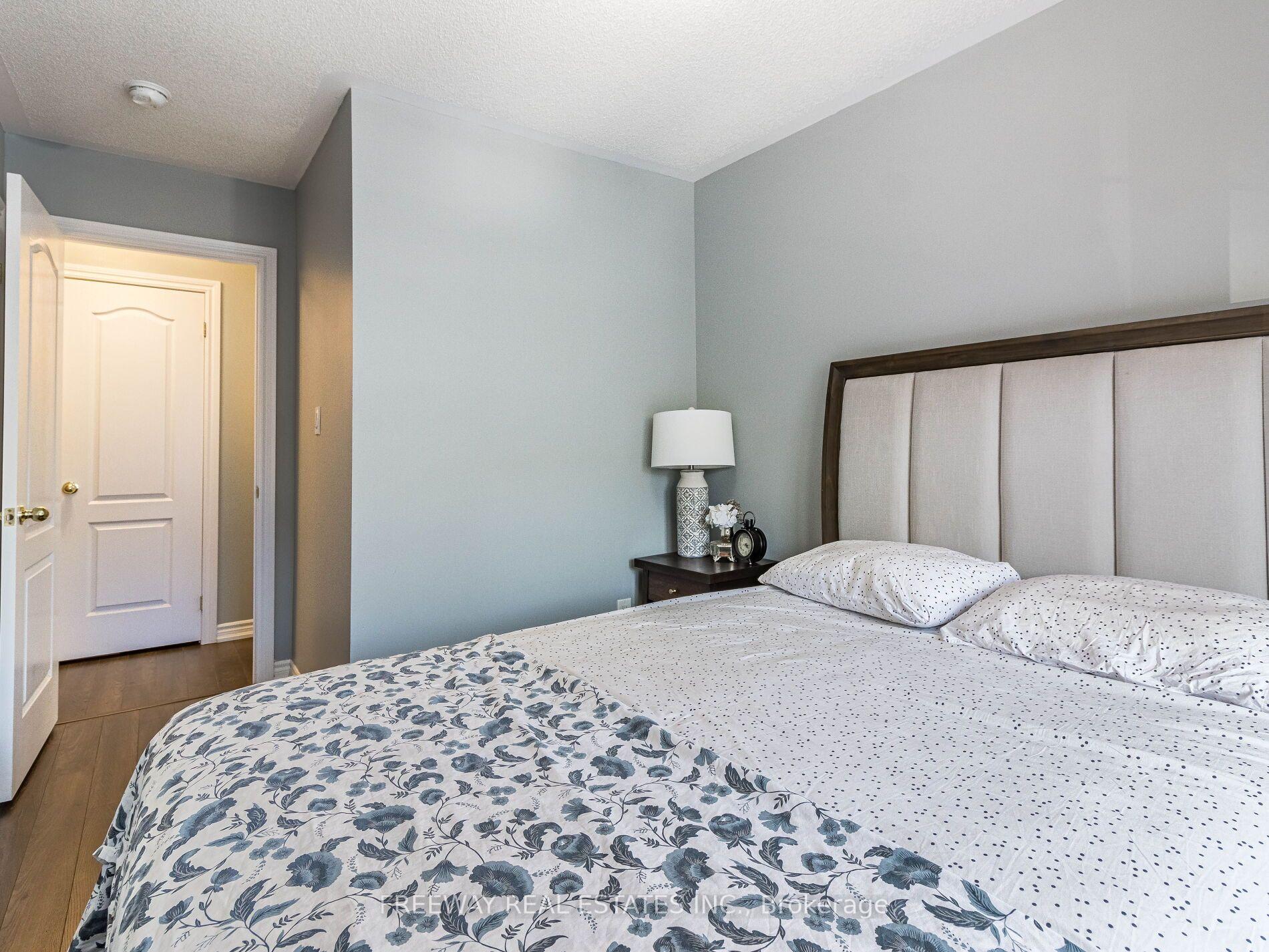 Photo 21 of 46 Miami Grove, Brampton, Heart Lake East — HOMEH