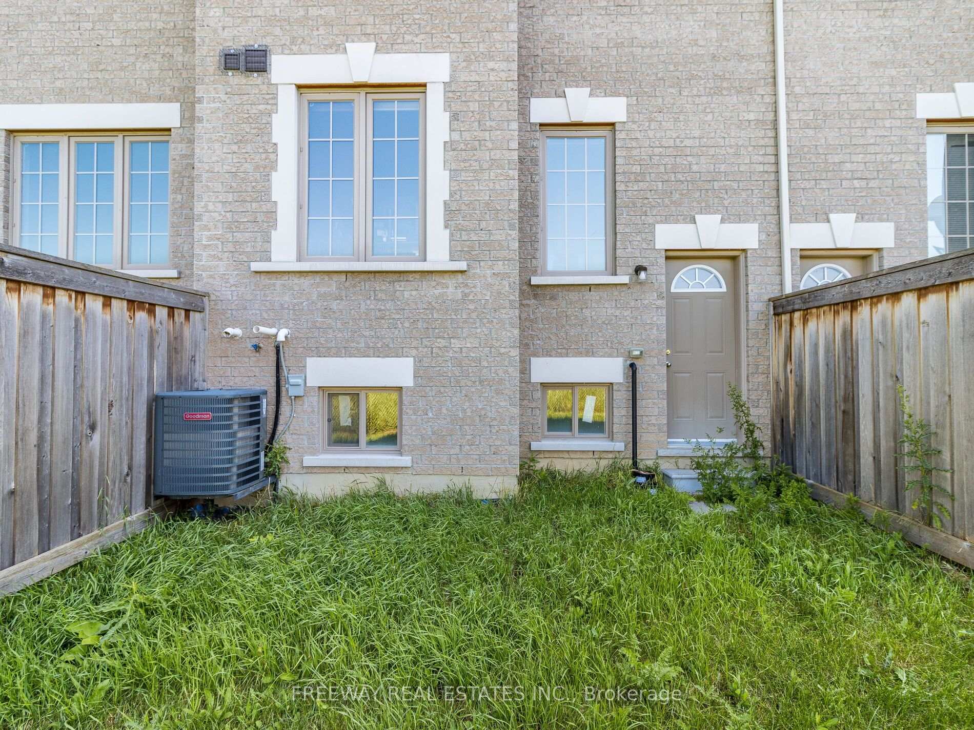 Photo 26 of 46 Miami Grove, Brampton, Heart Lake East — HOMEH