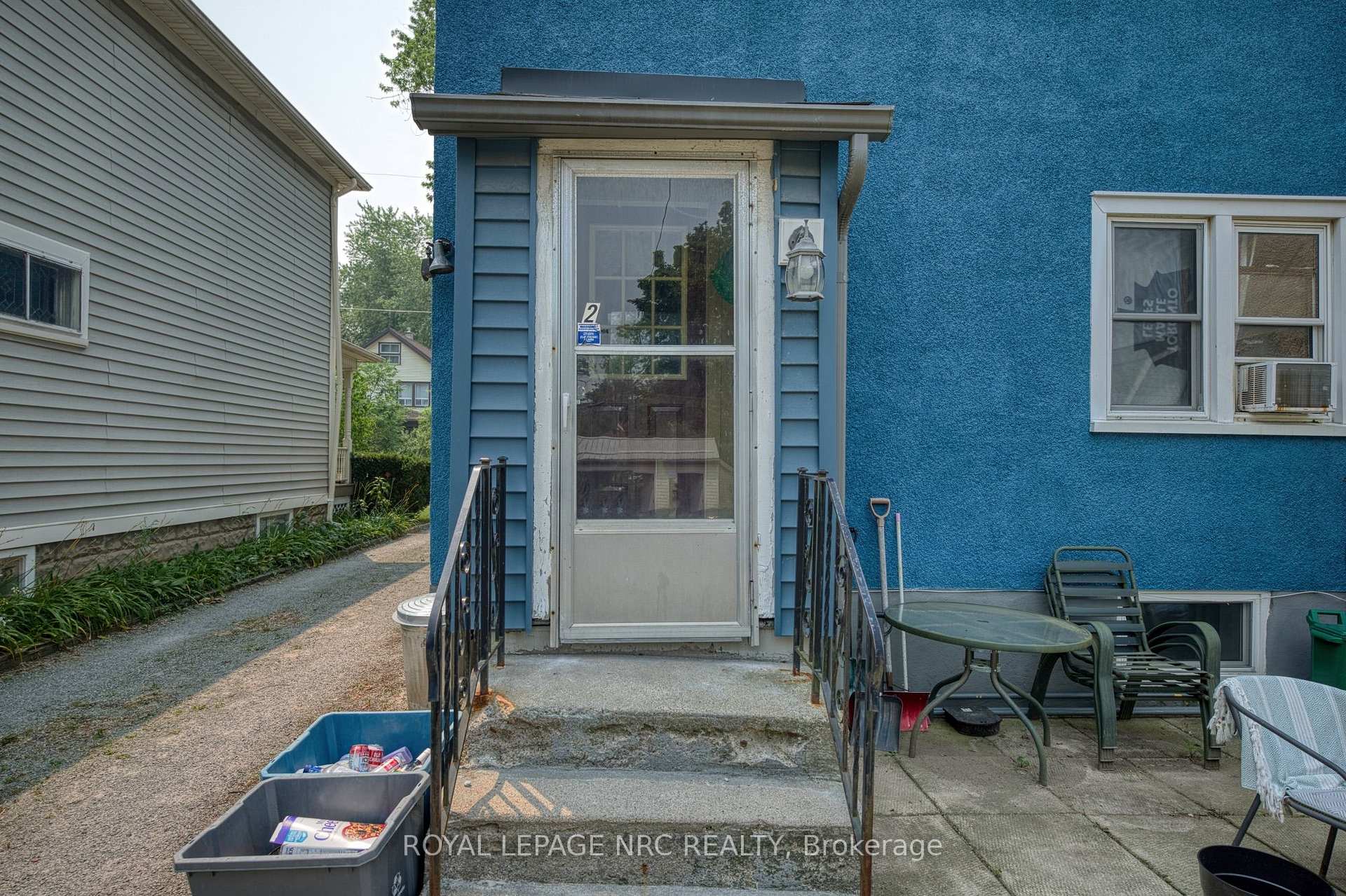 Photo 3 of 199 Russell Avenue, St. Catharines, Downtown — HOMEH