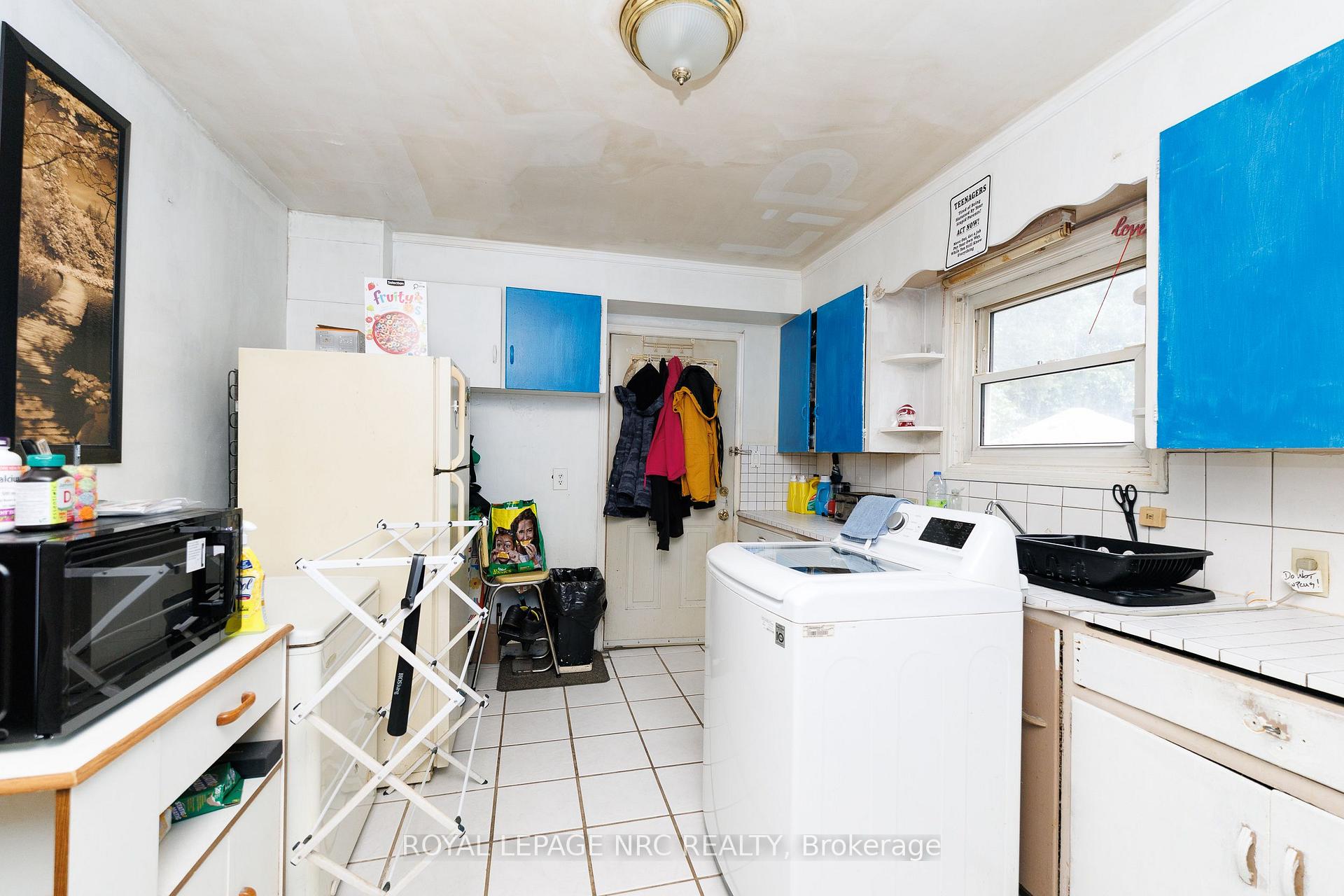 Photo 6 of 199 Russell Avenue, St. Catharines, Downtown — HOMEH