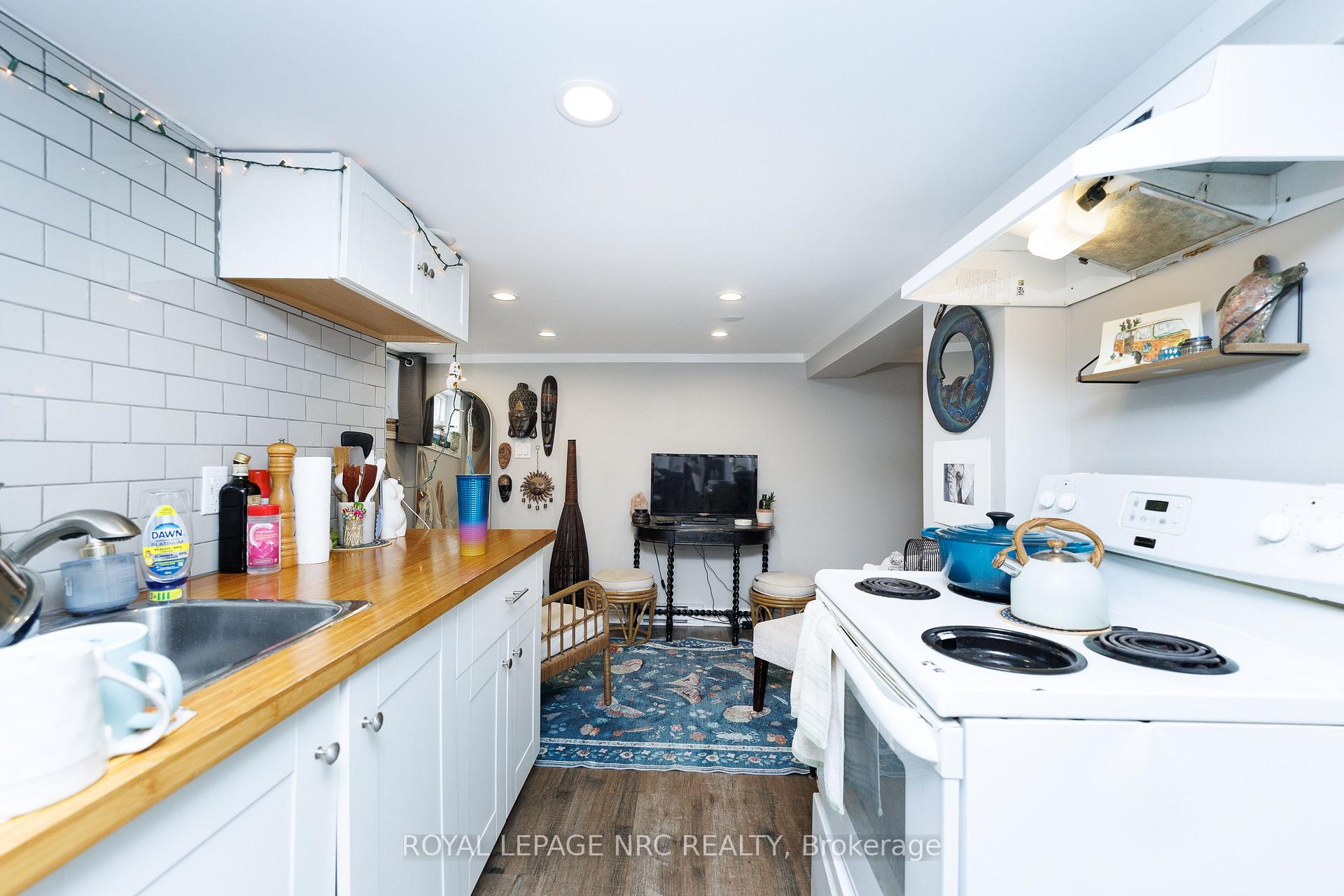 Photo 18 of 199 Russell Avenue, St. Catharines, Downtown — HOMEH