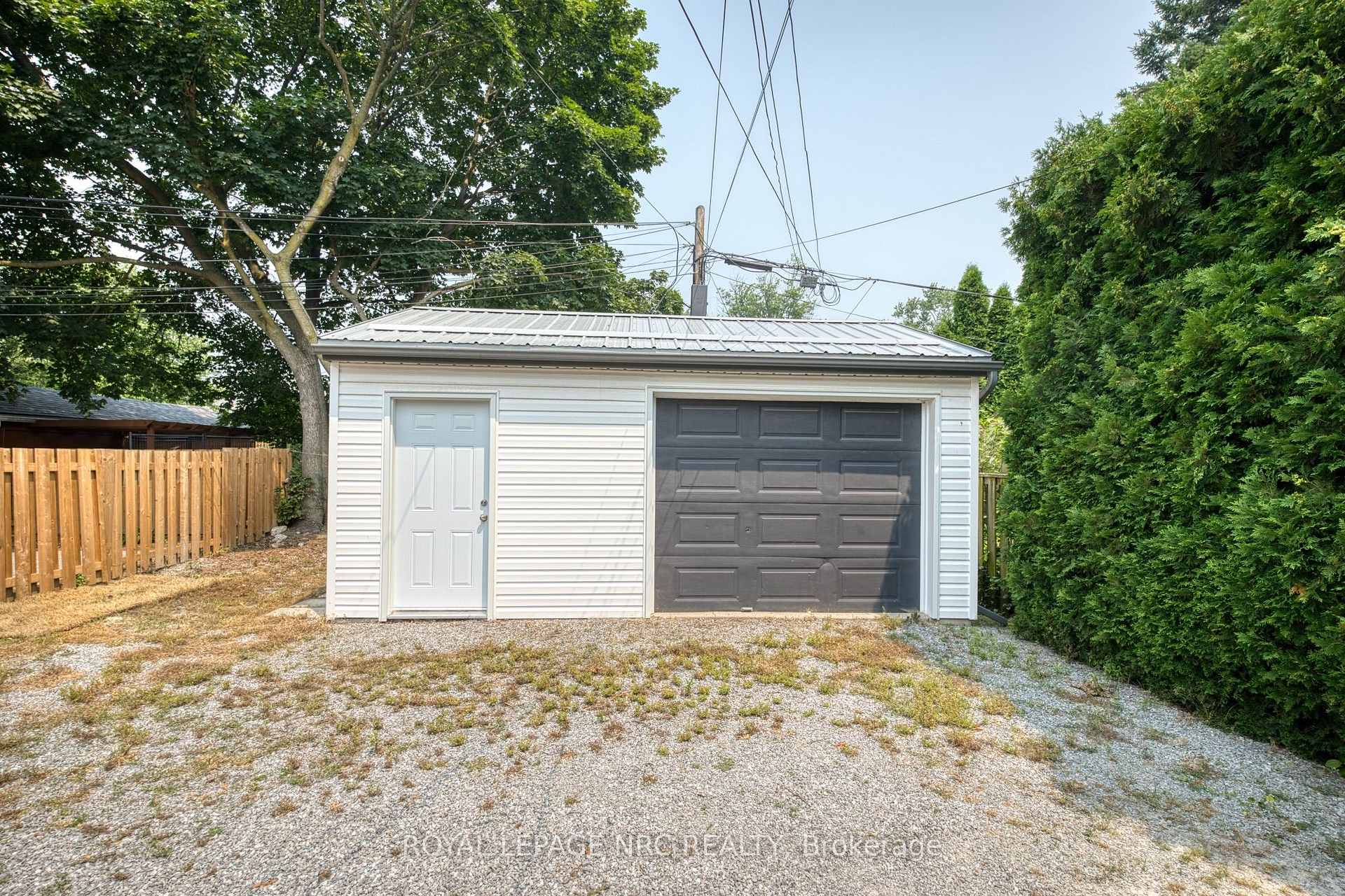 Photo 24 of 199 Russell Avenue, St. Catharines, Downtown — HOMEH