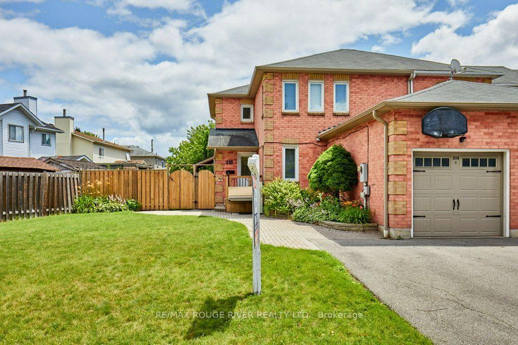 Photo 2 of 216 Wright Crescent, Ajax, Central — HOMEH