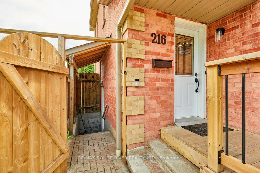 Photo 6 of 216 Wright Crescent, Ajax, Central — HOMEH