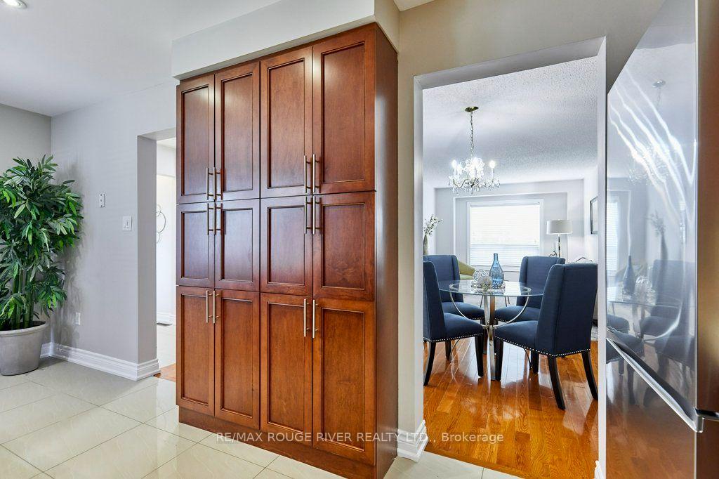 Photo 24 of 216 Wright Crescent, Ajax, Central — HOMEH