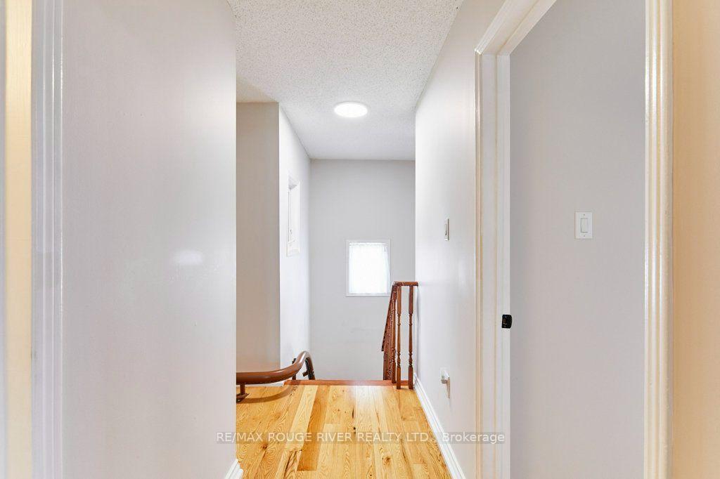 Photo 31 of 216 Wright Crescent, Ajax, Central — HOMEH
