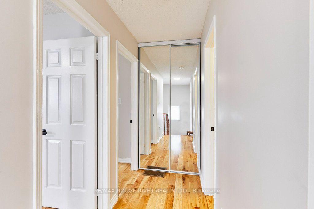 Photo 32 of 216 Wright Crescent, Ajax, Central — HOMEH