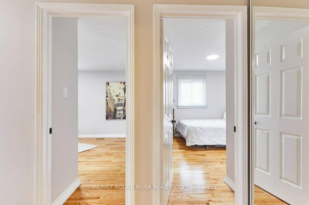 Photo 33 of 216 Wright Crescent, Ajax, Central — HOMEH