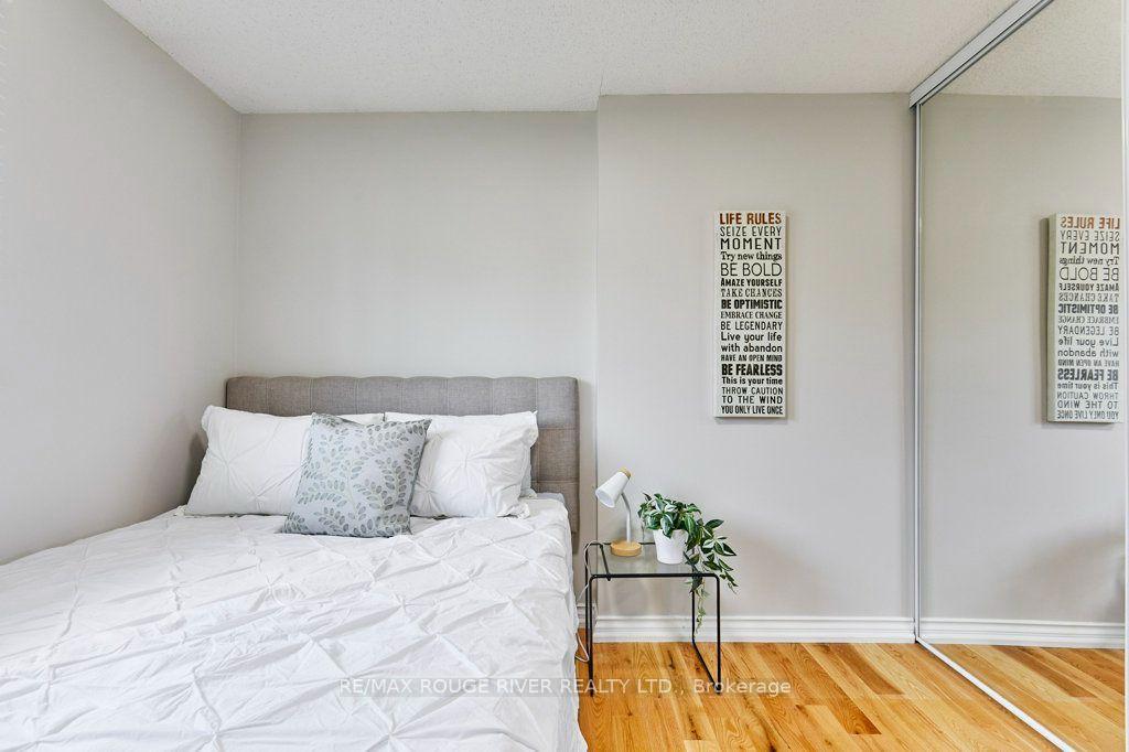 Photo 37 of 216 Wright Crescent, Ajax, Central — HOMEH