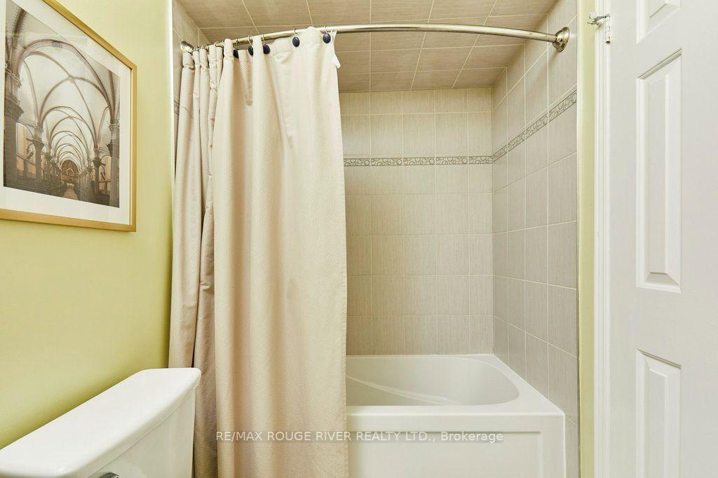Photo 39 of 216 Wright Crescent, Ajax, Central — HOMEH