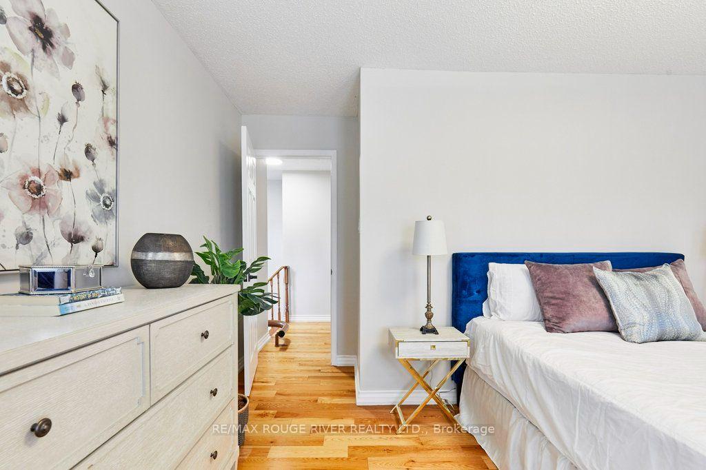 Photo 45 of 216 Wright Crescent, Ajax, Central — HOMEH