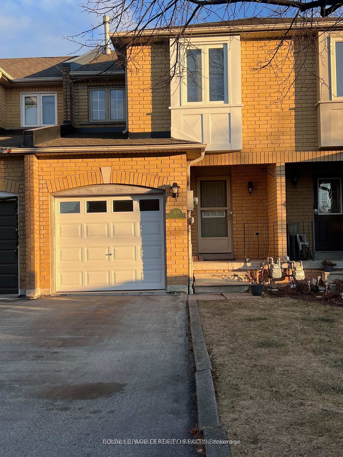 Front of 4465 Victory Court