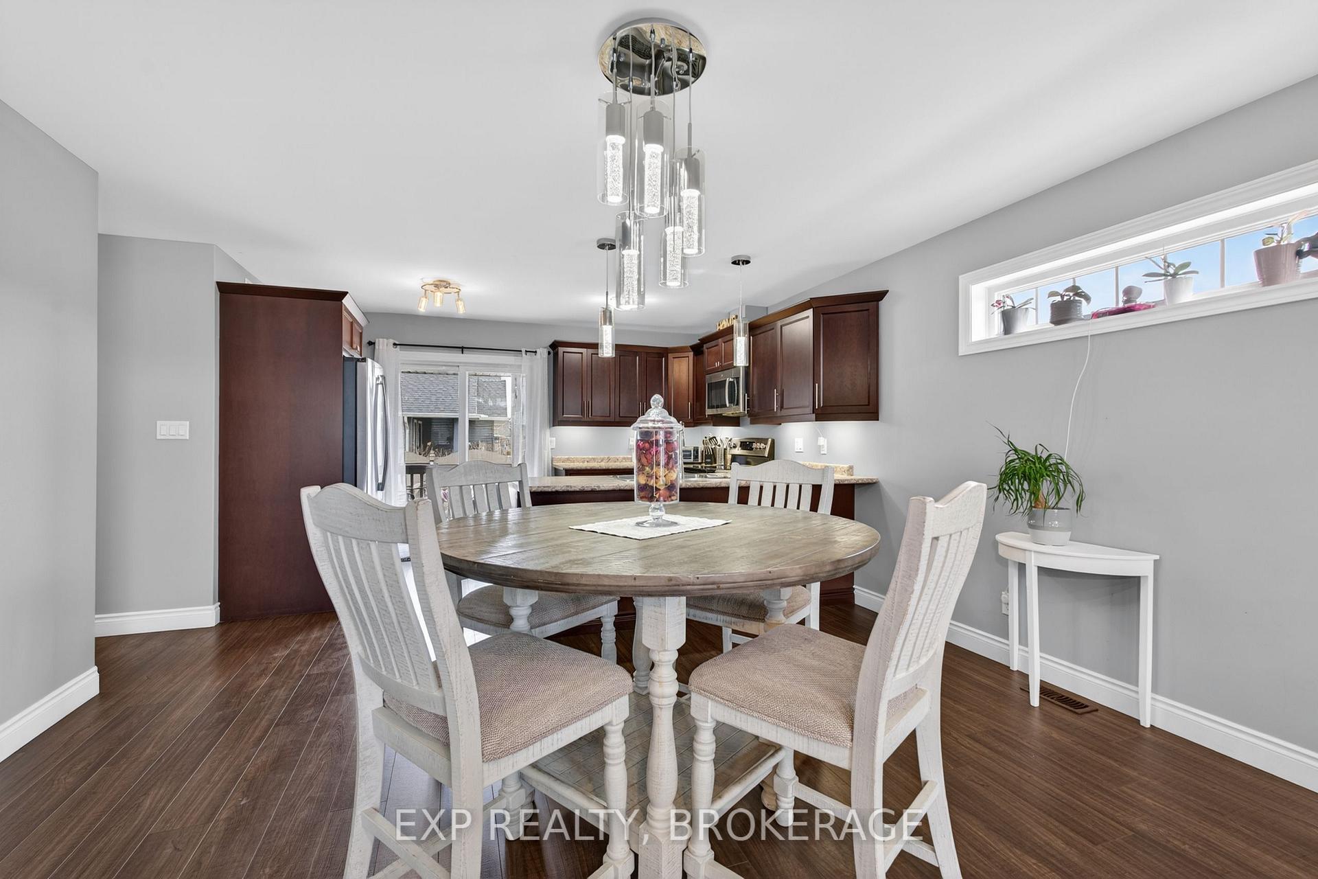 Photo 8 of 79 Deacon Place, Belleville, Belleville Ward — HOMEH