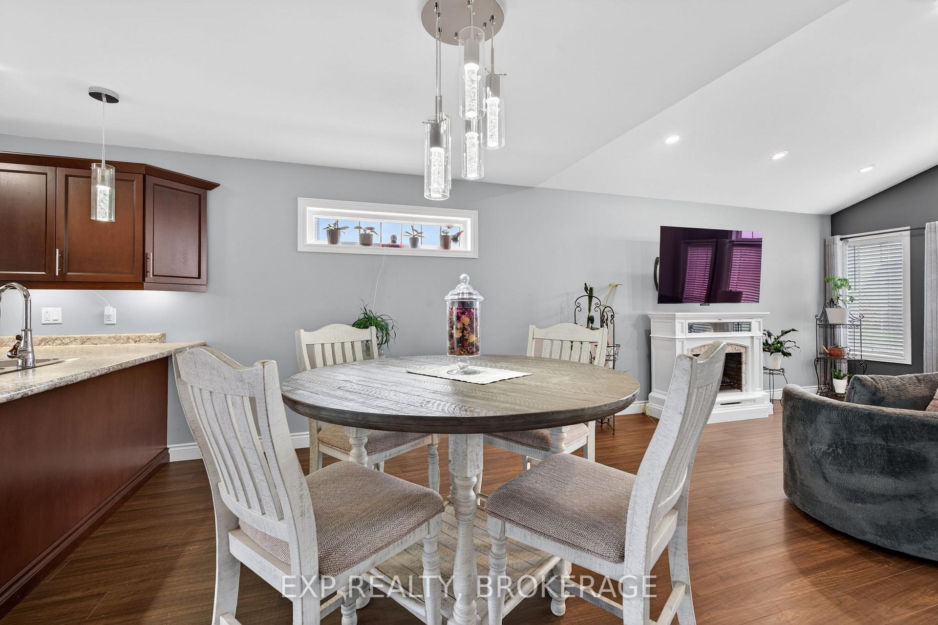 Photo 11 of 79 Deacon Place, Belleville, Belleville Ward — HOMEH