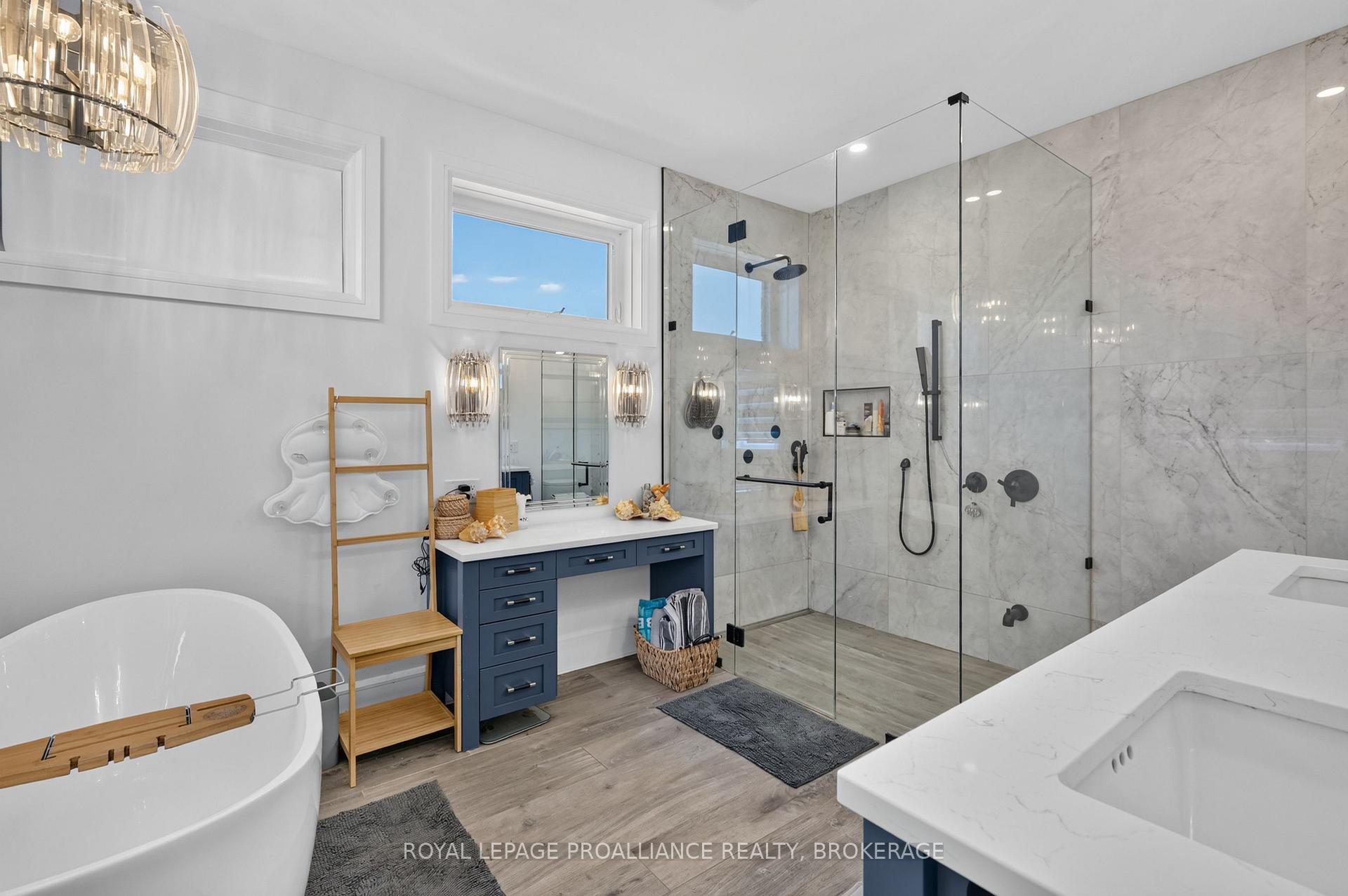 Photo 34 of 86 Macdonnell Street, Kingston, Central City East — HOMEH