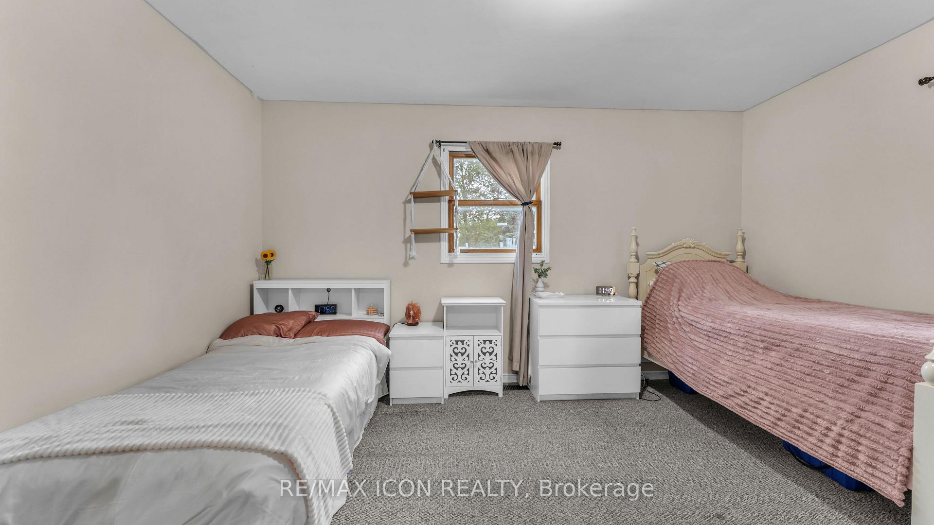Photo 12 of 158 Broadway Street, North Middlesex, Parkhill — HOMEH
