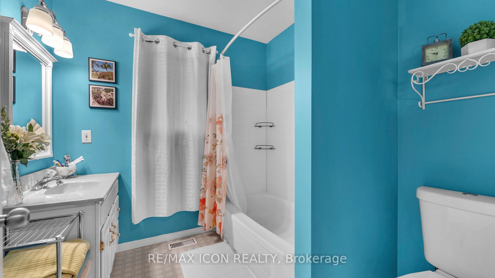 Photo 14 of 158 Broadway Street, North Middlesex, Parkhill — HOMEH