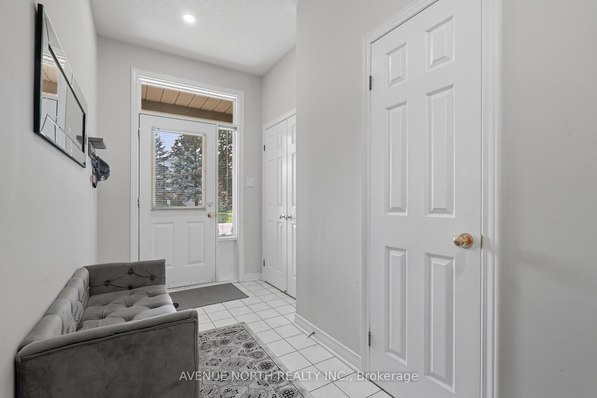 Photo 2 of 276 Windhurst Drive, Ottawa, Barrhaven East — HOMEH