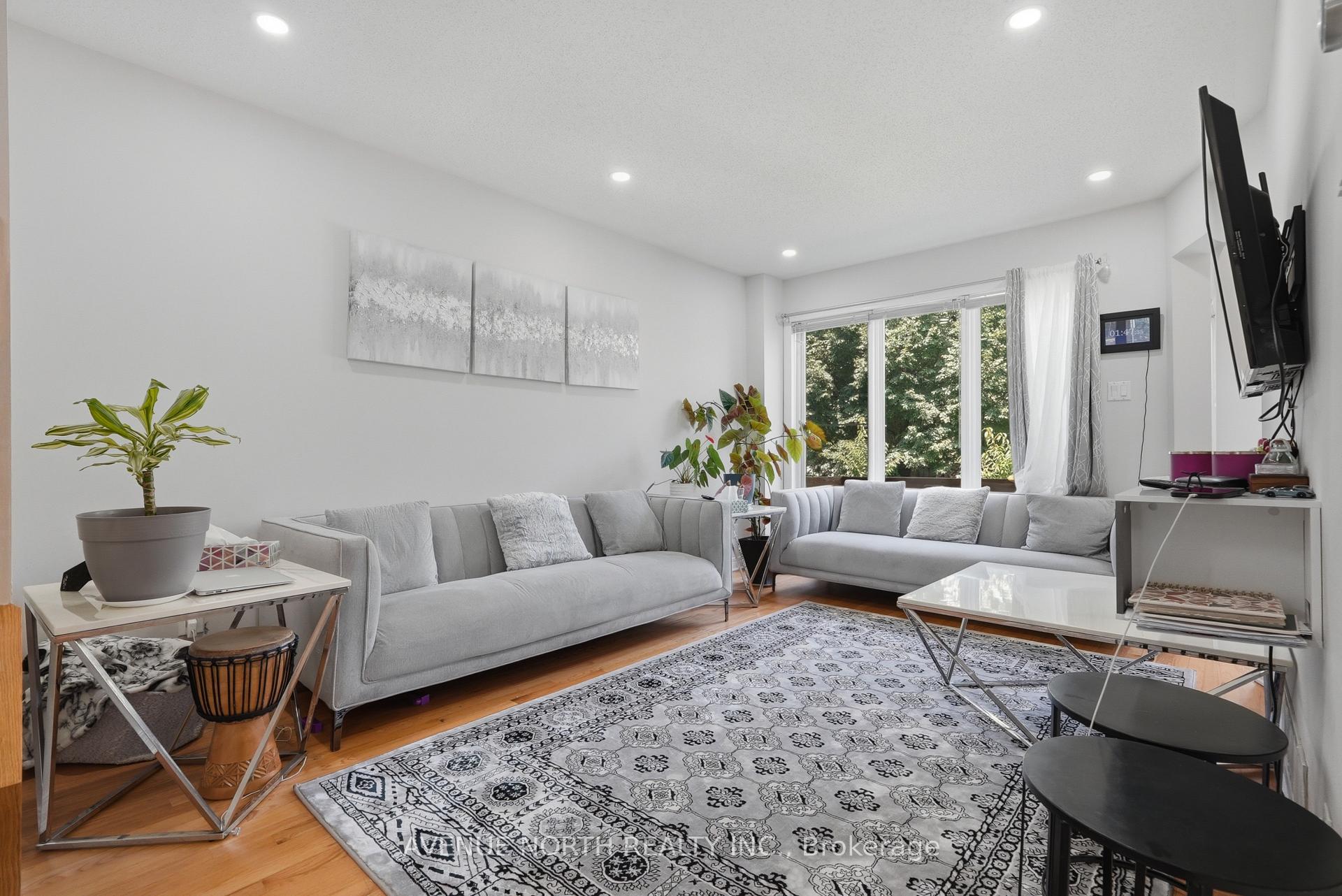Photo 4 of 276 Windhurst Drive, Ottawa, Barrhaven East — HOMEH