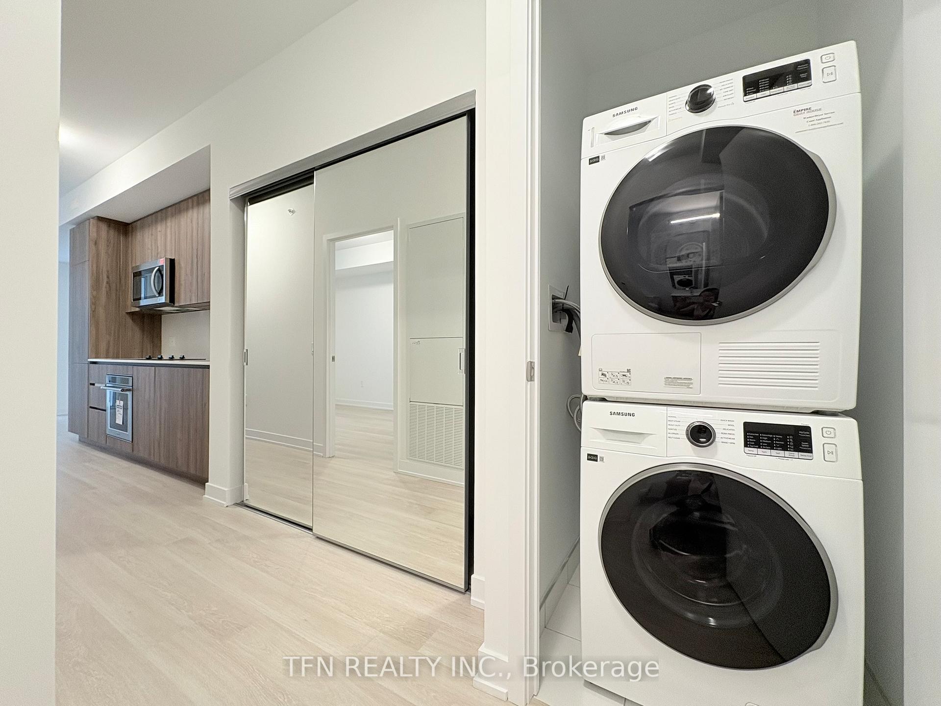 Photo 3 of Unit 427, 15 Richardson Street, Toronto, Waterfront Communities — HOMEH
