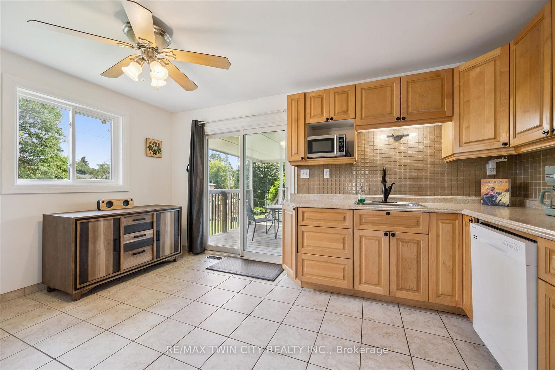 Photo 16 of 129 Florence Avenue, Kitchener, Centreville Chicopee — HOMEH
